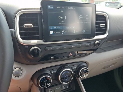 New 2026 Hyundai Venue SEL FWD image 9