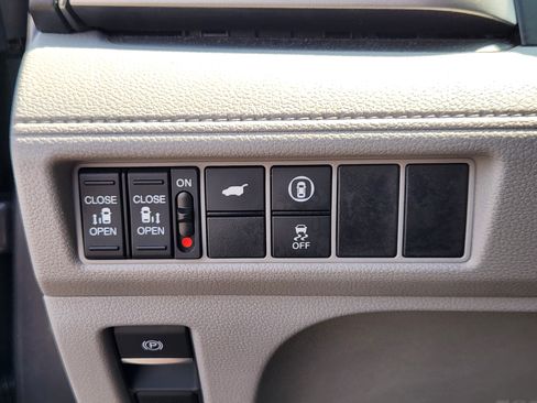 Certified 2023 Honda Odyssey EX-L image 25