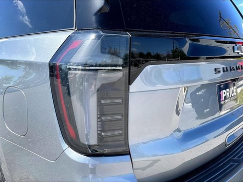 Used 2025 Chevrolet Suburban RST w/ Comfort Package image 30