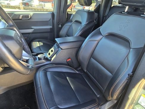 Used 2023 Ford Bronco Badlands image 18