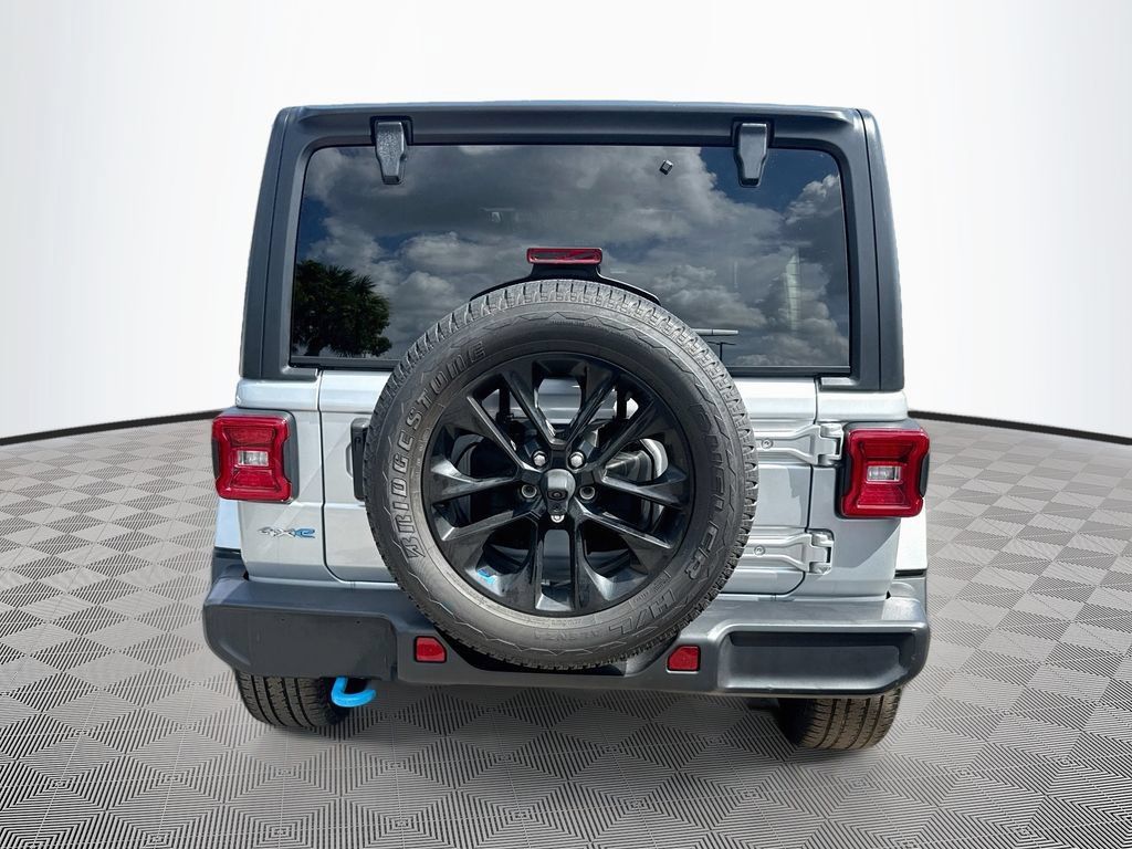 Certified 2023 Jeep Wrangler Unlimited Sahara w/ Cold Weather Group AWD/4WD image 7