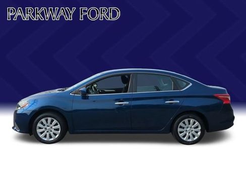 Used 2018 Nissan Sentra S FWD image 2