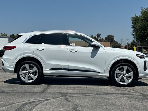 New 2025 Audi Q5 Premium Plus image 3