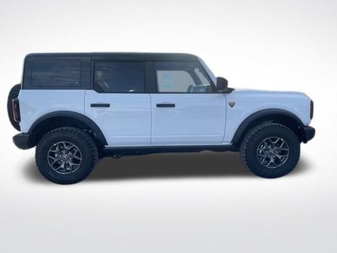 New 2025 Ford Bronco Badlands image 6