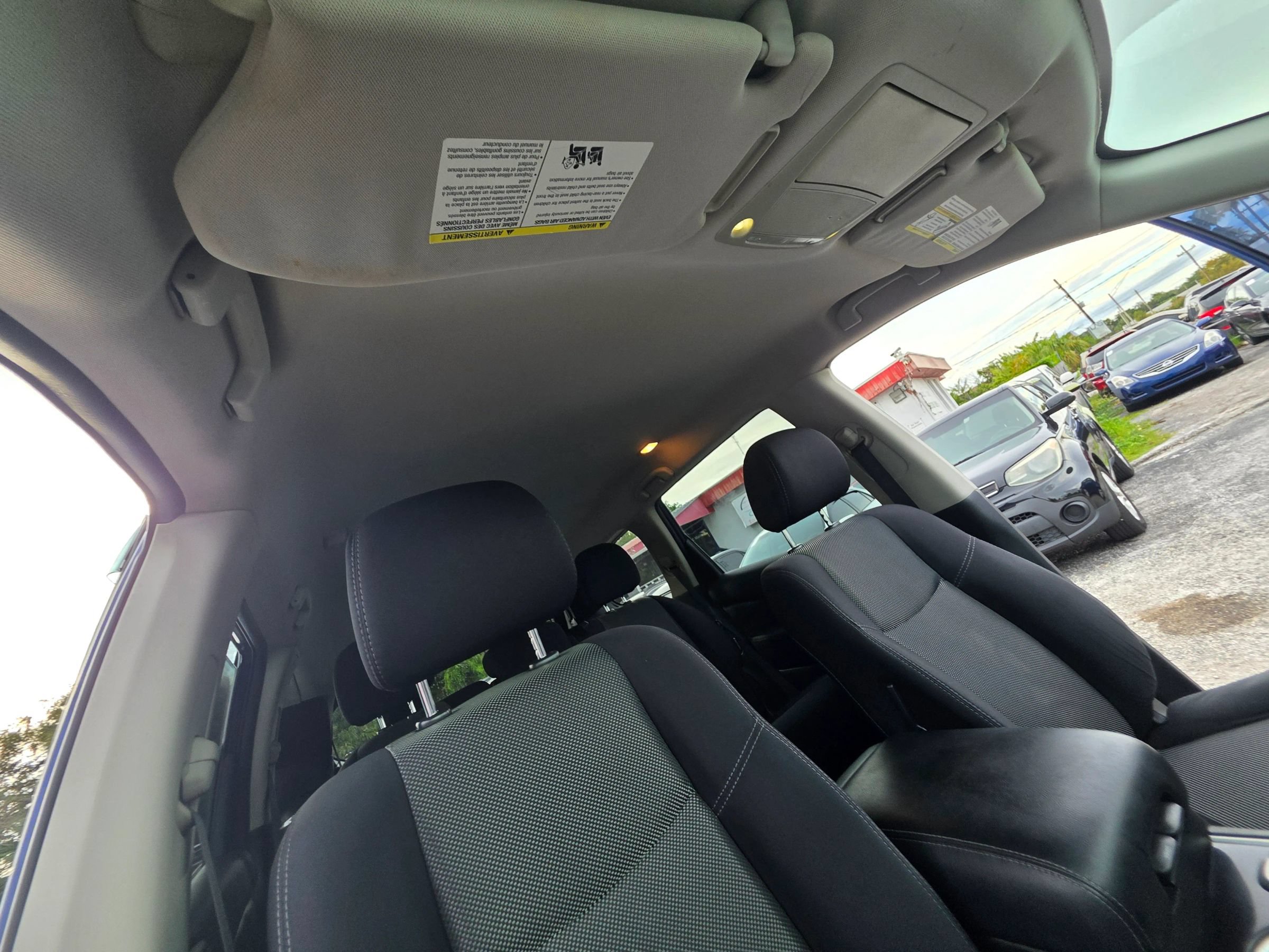 Used 2018 Nissan Pathfinder SV AWD/4WD image 23