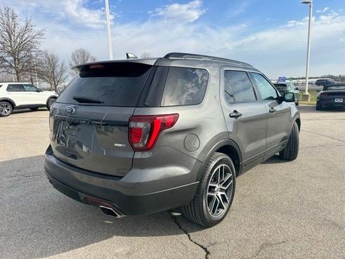 Used 2017 Ford Explorer Sport w/ Equipment Group 401A image 9