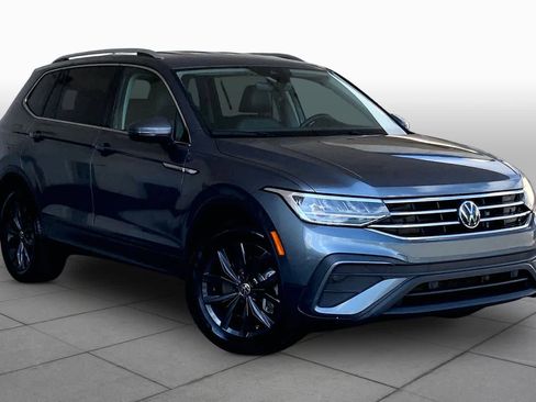Used 2024 Volkswagen Tiguan SE AWD/4WD image 3
