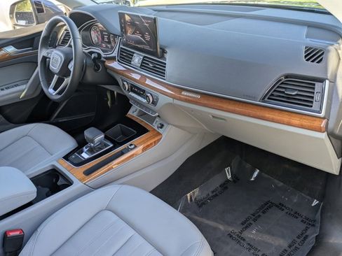 Used 2023 Audi Q5 2.0T Premium Plus w/ Premium Plus Package AWD/4WD image 21