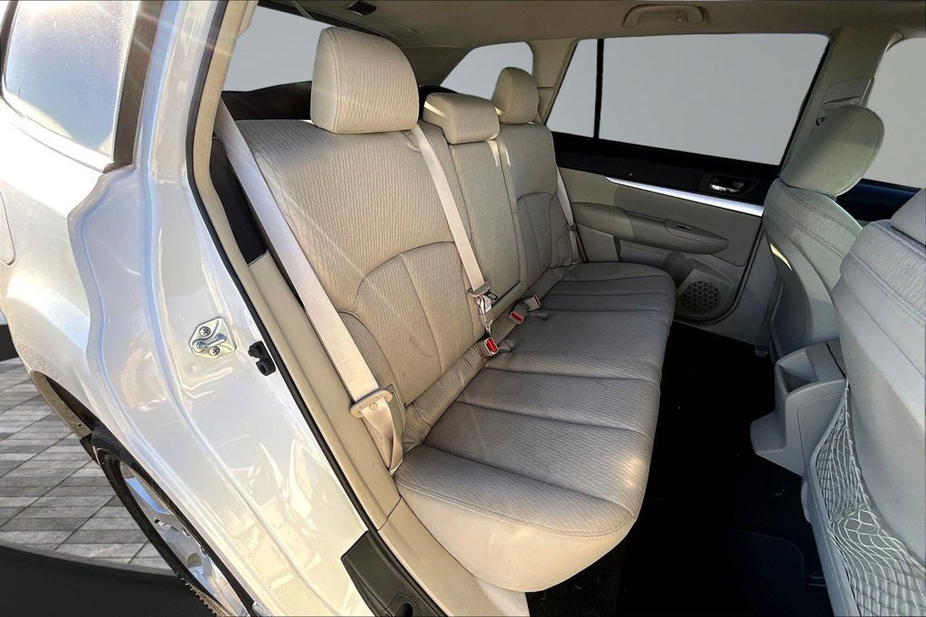 Used 2011 Subaru Outback 2.5i Premium AWD/4WD image 25