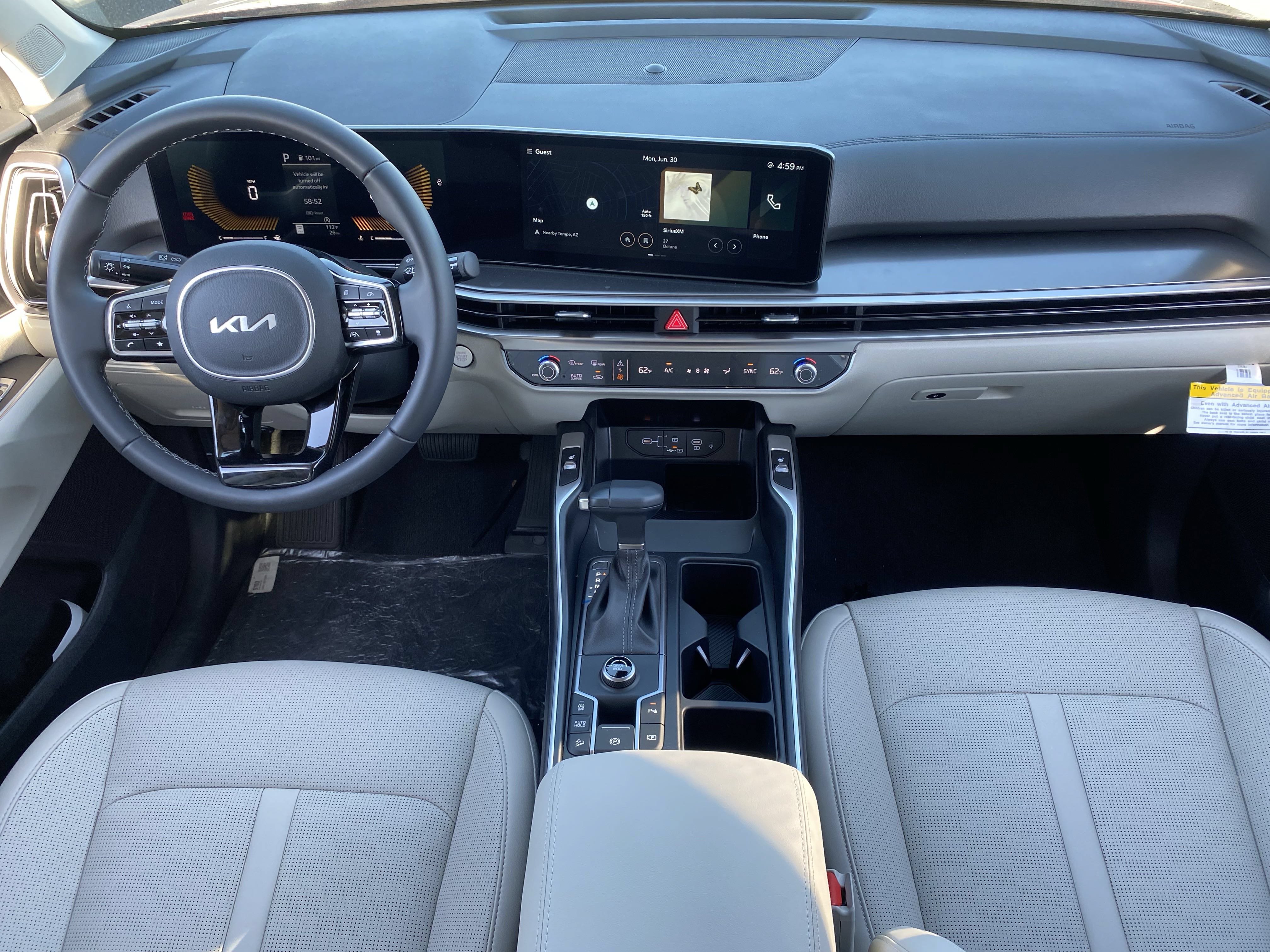 Certified 2025 Kia Sorento S FWD image 13