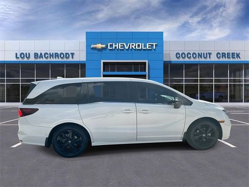 Used 2023 Honda Odyssey Sport image 9
