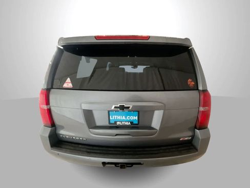 Used 2018 Chevrolet Suburban LT image 7