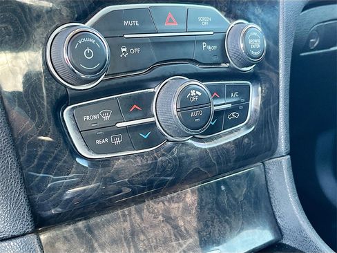 Used 2021 Chrysler 300 Touring L image 15