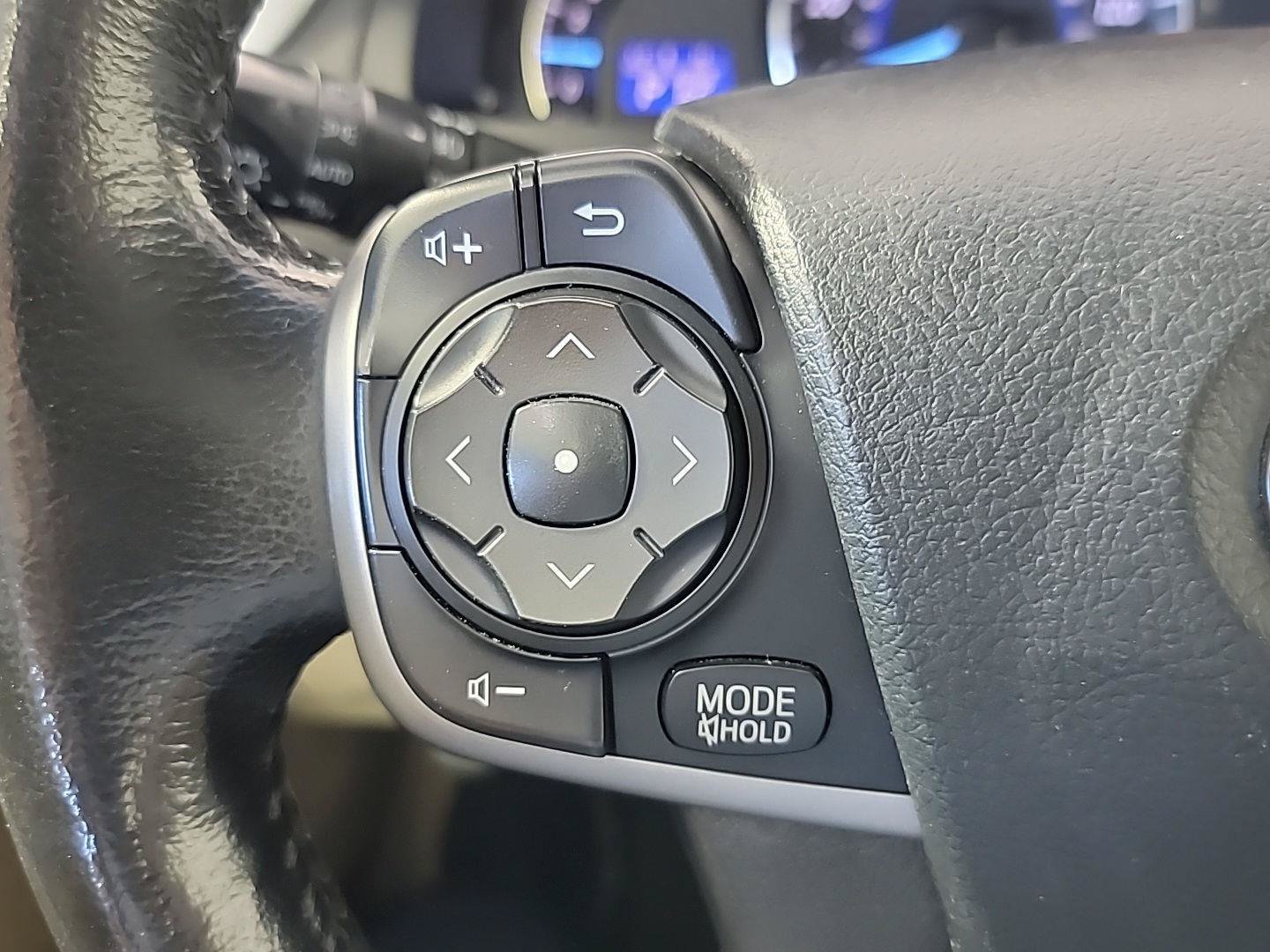 Used 2012 Toyota Camry XLE w/ Leather Pkg FWD image 27