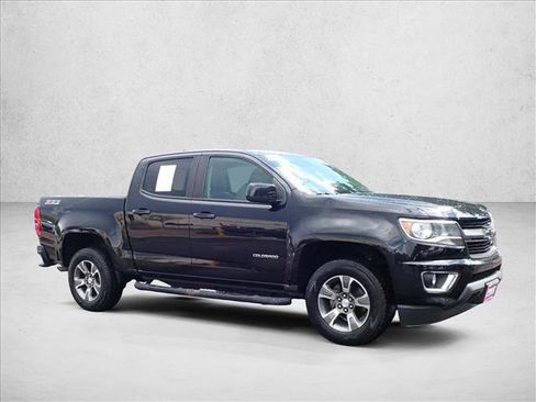 Used 2020 Chevrolet Colorado Z71 AWD/4WD image 6