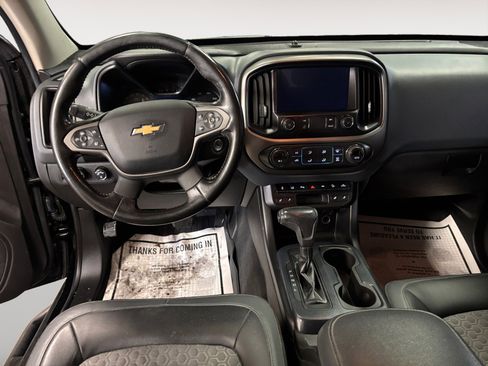 Used 2021 Chevrolet Colorado Z71 w/ Z71 Midnight Edition image 10