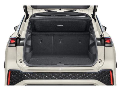 Used 2026 Volkswagen Tiguan SEL R-Line image 10