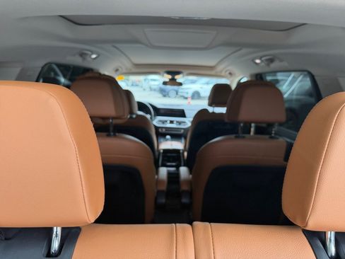 Used 2022 BMW X7 xDrive40i w/ Premium Package AWD/4WD image 18