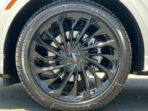 New 2026 Lincoln Aviator Reserve AWD/4WD image 26