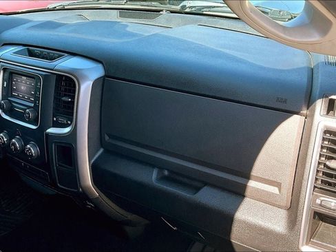 Used 2021 RAM 1500 Classic SLT AWD/4WD image 16