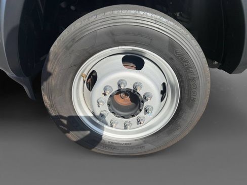 Used 2024 RAM 5500 4x4 Regular Cab image 14