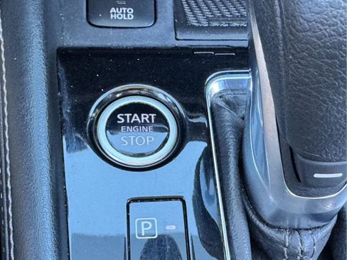 Used 2023 Nissan Kicks SR FWD image 25