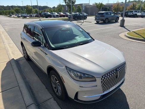 Used 2023 Lincoln Corsair FWD w/ Equipment Group 101A image 8