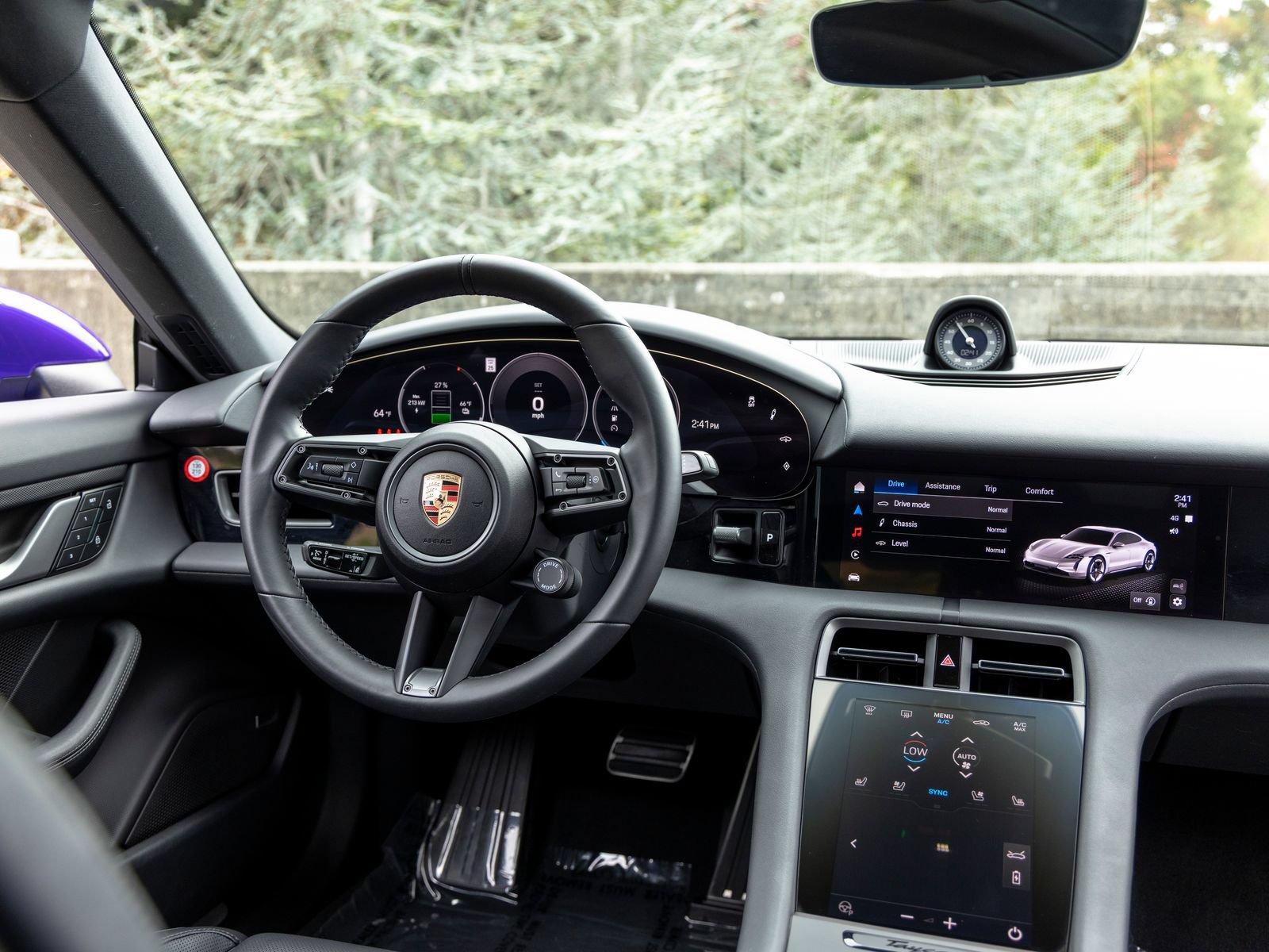 Certified 2025 Porsche Taycan AWD/4WD image 38