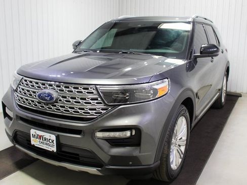 Used 2020 Ford Explorer Limited image 3