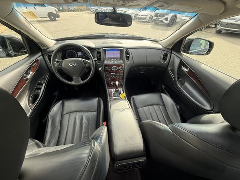 Used 2017 INFINITI QX50 AWD w/ Deluxe Touring Package image 9