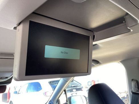Used 2021 Honda Pilot Touring image 32