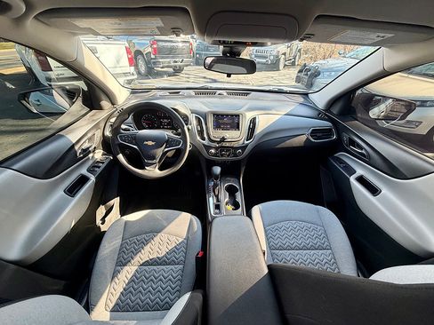 Used 2022 Chevrolet Equinox LS AWD/4WD image 13