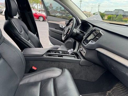Used 2021 Volvo XC90 T8 Inscription w/ Lounge Package AWD/4WD image 9