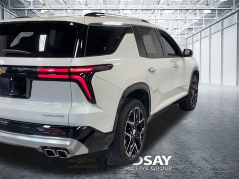 Used 2024 Chevrolet Traverse RS AWD/4WD image 9