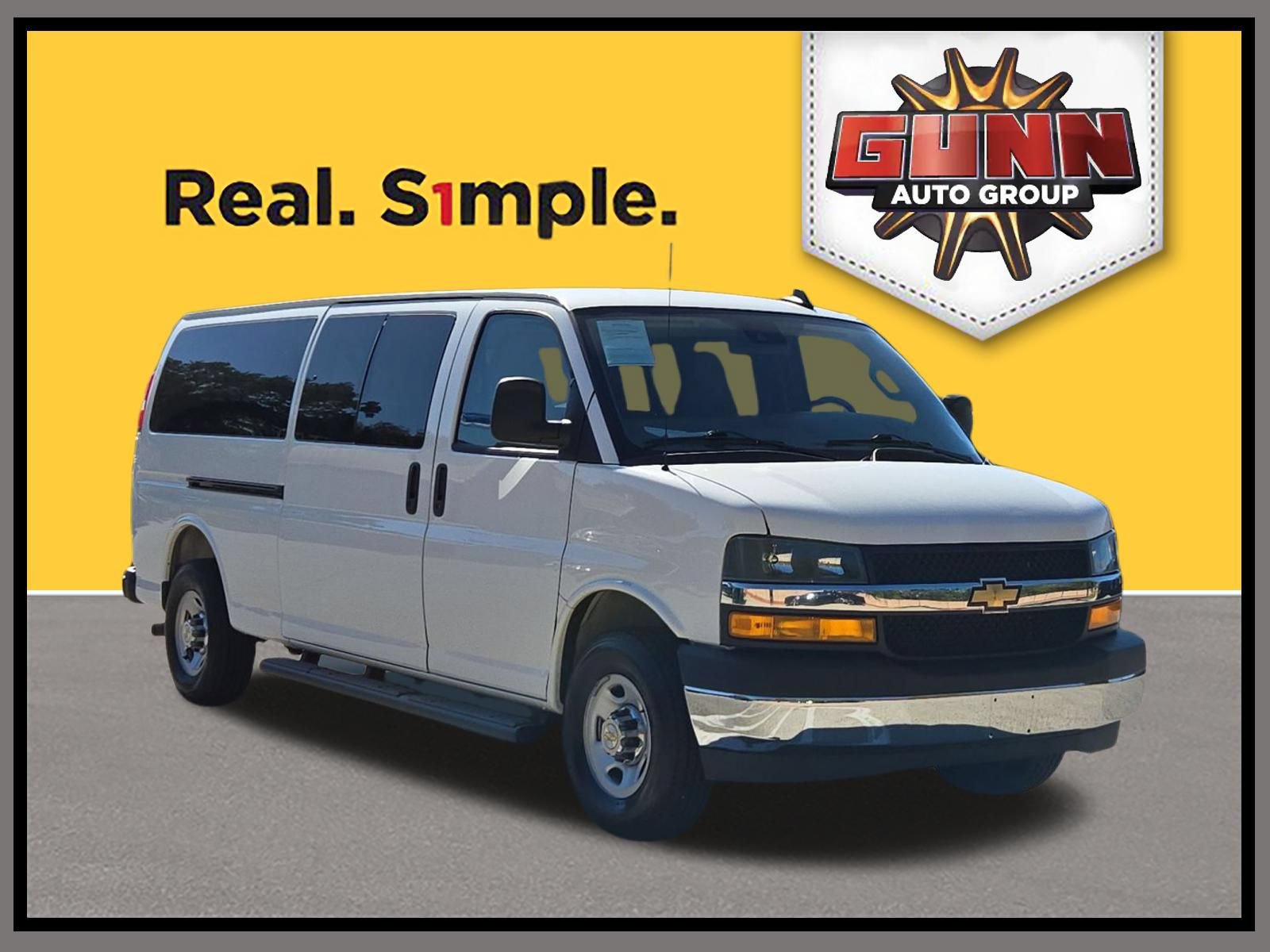 Used 2025 Chevrolet Express 3500 LT w/ LT Preferred Equipment Group RWD image 1