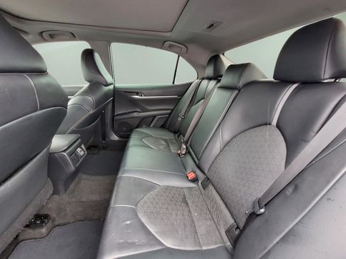 Used 2019 Toyota Camry XSE FWD image 16