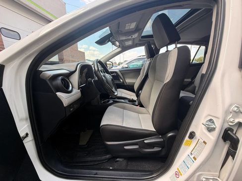 Used 2018 Toyota RAV4 XLE w/ Convenience Package AWD/4WD image 13