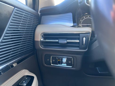 Used 2020 Lincoln Corsair AWD w/ Equipment Group 101A image 21