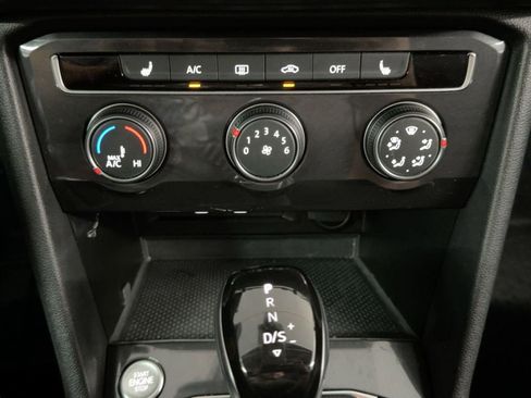 Used 2024 Volkswagen Tiguan S image 18