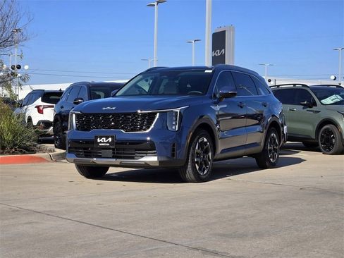 New 2026 Kia Sorento S w/ S Panoramic Sunroof Package FWD image 2