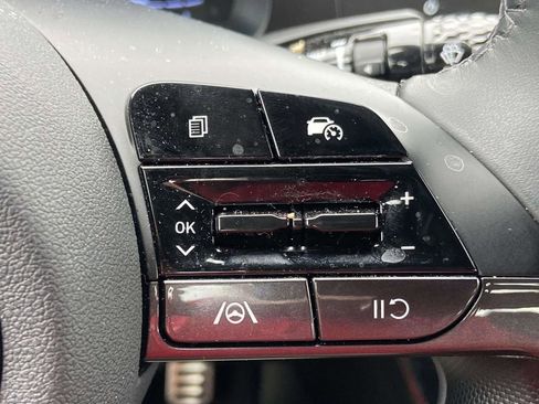 Used 2025 Hyundai Elantra Sport image 26