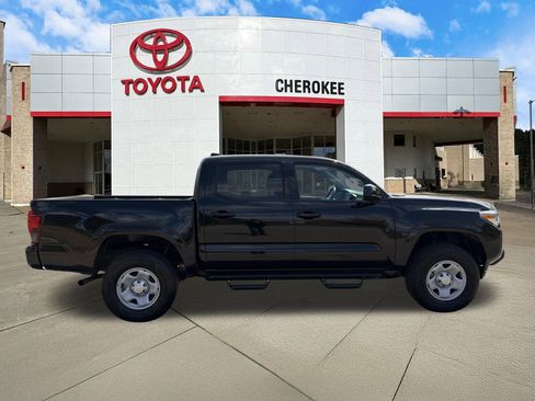 Used 2023 Toyota Tacoma SR AWD/4WD image 4
