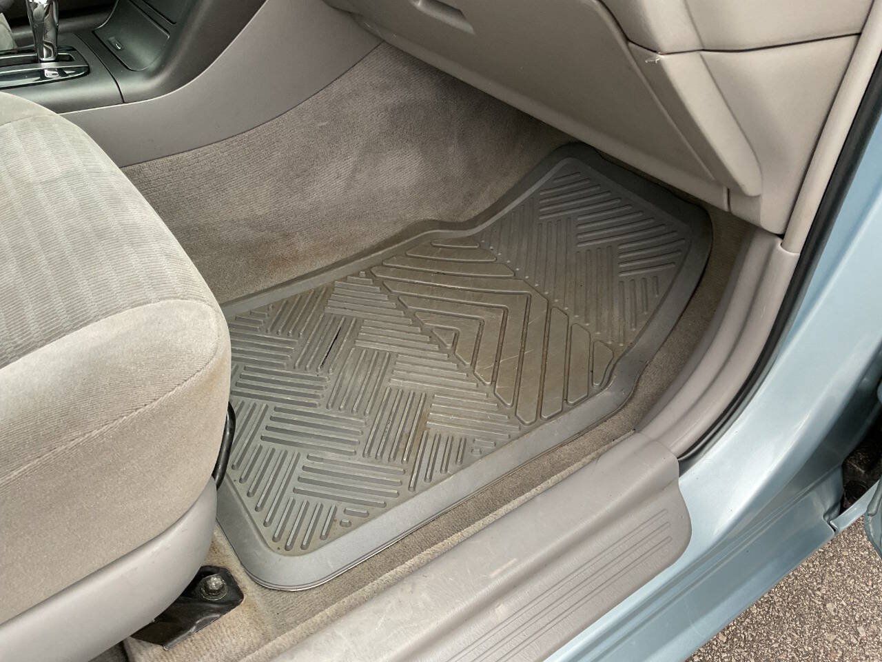 Used 2005 Toyota Camry FWD image 37