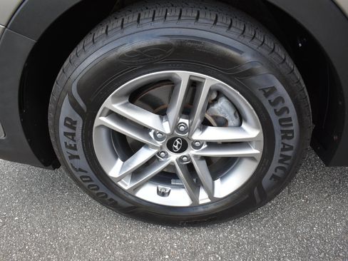 Used 2018 Hyundai Santa Fe Sport w/ 2.4L Value Package 02 image 36