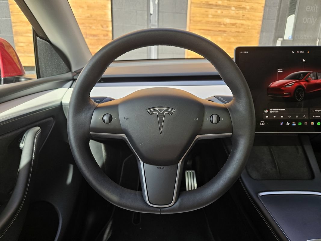 Used 2022 Tesla Model Y Performance AWD/4WD image 22