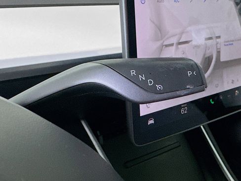 Used 2020 Tesla Model 3 Standard Range RWD image 24