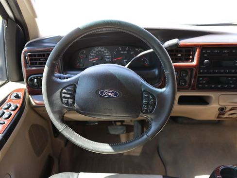 Used 2005 Ford Excursion Eddie Bauer AWD/4WD image 33