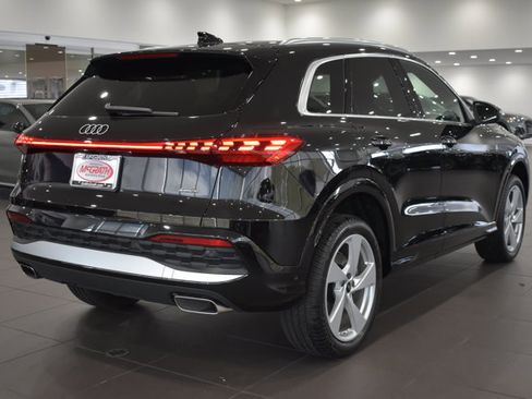 Used 2025 Audi Q5 Premium Plus w/ Premium Plus image 11