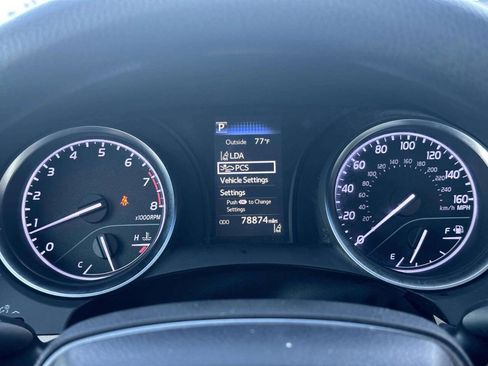 Used 2018 Toyota Camry LE FWD image 26