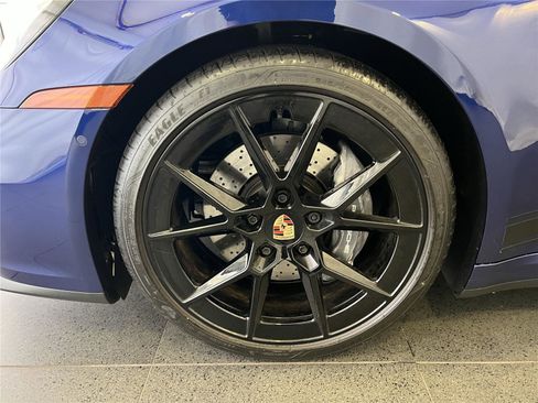 Certified 2025 Porsche 911 Carrera image 10